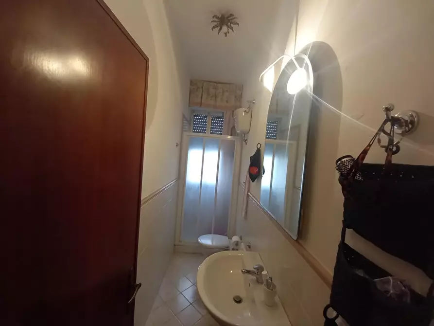 Immagine 11 di Appartamento in vendita  a Camaiore