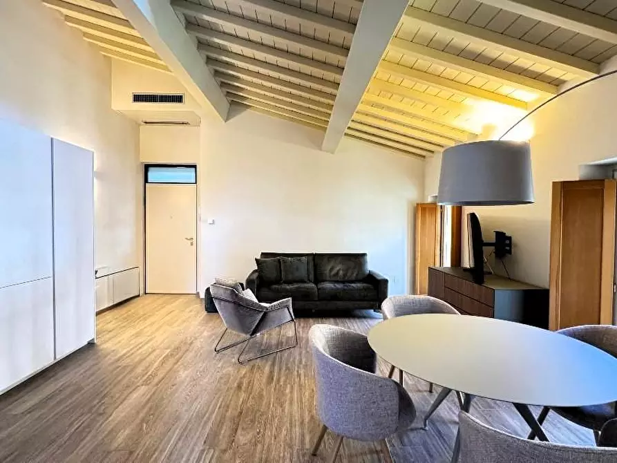 Immagine 1 di Appartamento in vendita  a Pisa