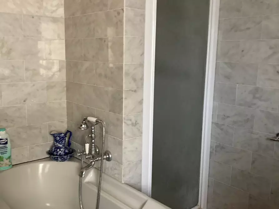 Immagine 14 di Appartamento in vendita  a Pisa