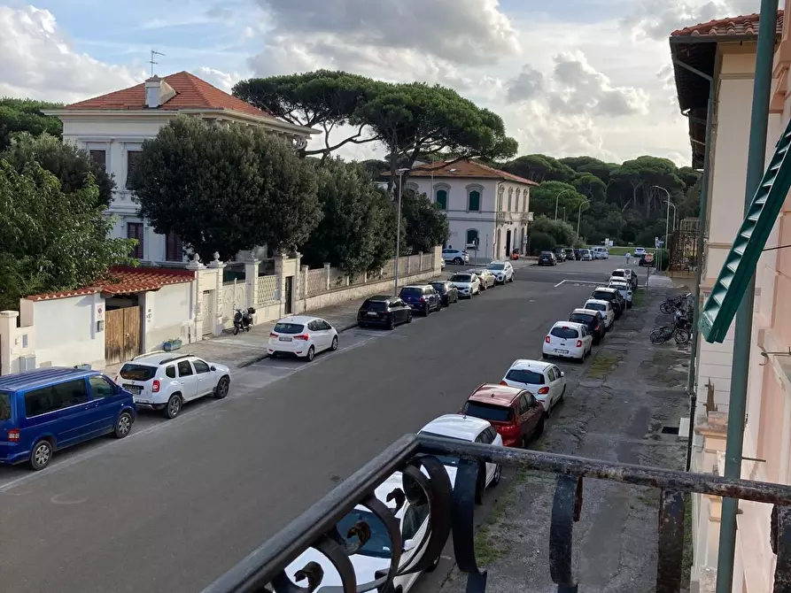 Immagine 13 di Appartamento in vendita  a Pisa