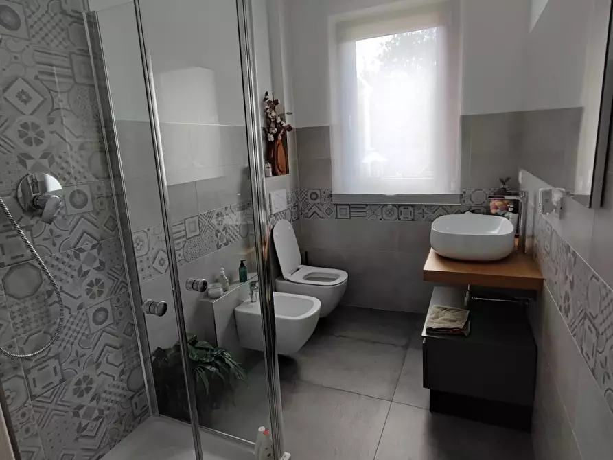 Immagine 8 di Casa trifamiliare in affitto  a Castelnuovo Magra