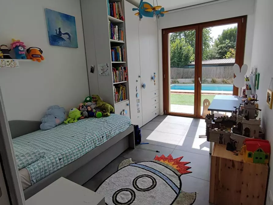 Immagine 7 di Casa trifamiliare in affitto  a Castelnuovo Magra