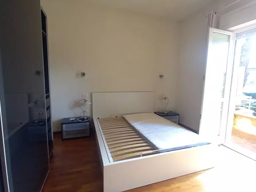 Immagine 50 di Casa trifamiliare in vendita  a Camaiore