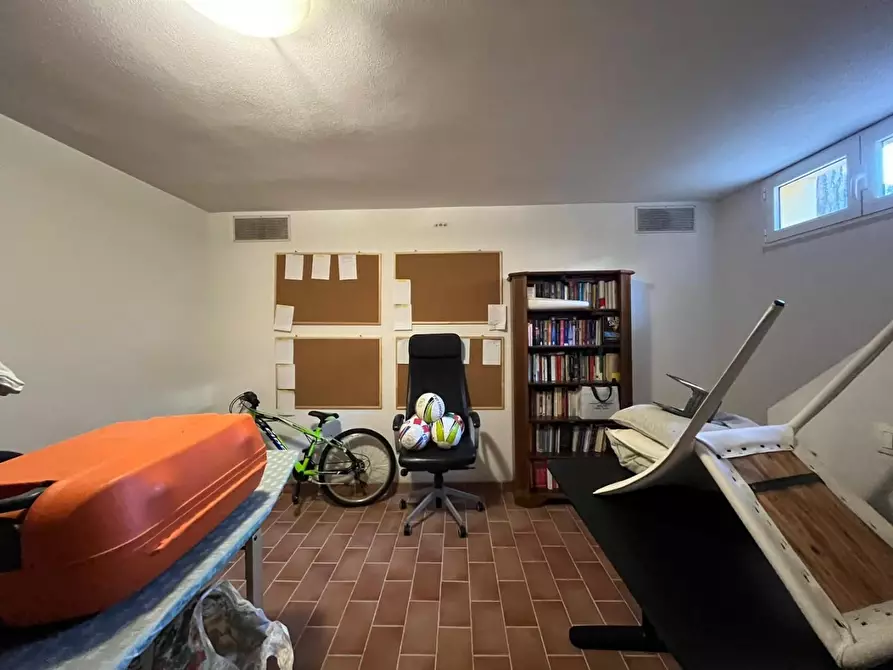 Immagine 68 di Casa trifamiliare in vendita  a Camaiore