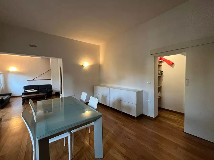 Immagine 17 di Casa trifamiliare in vendita  a Camaiore