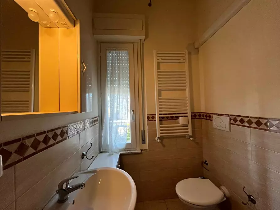 Immagine 45 di Casa trifamiliare in vendita  a Camaiore