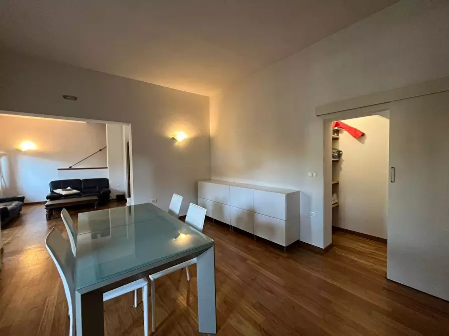 Immagine 30 di Casa trifamiliare in vendita  a Camaiore