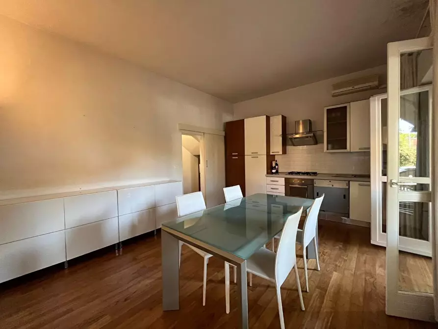 Immagine 9 di Casa trifamiliare in vendita  a Camaiore