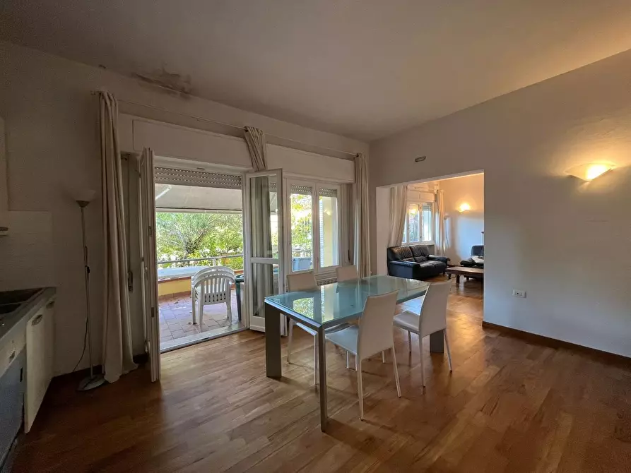 Immagine 14 di Casa trifamiliare in vendita  a Camaiore