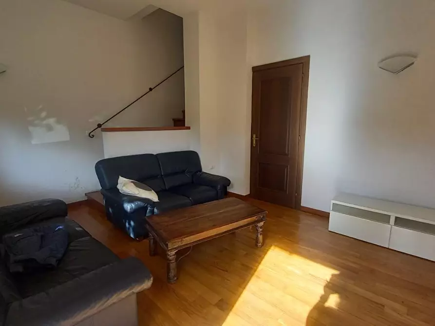 Immagine 6 di Casa trifamiliare in vendita  a Camaiore