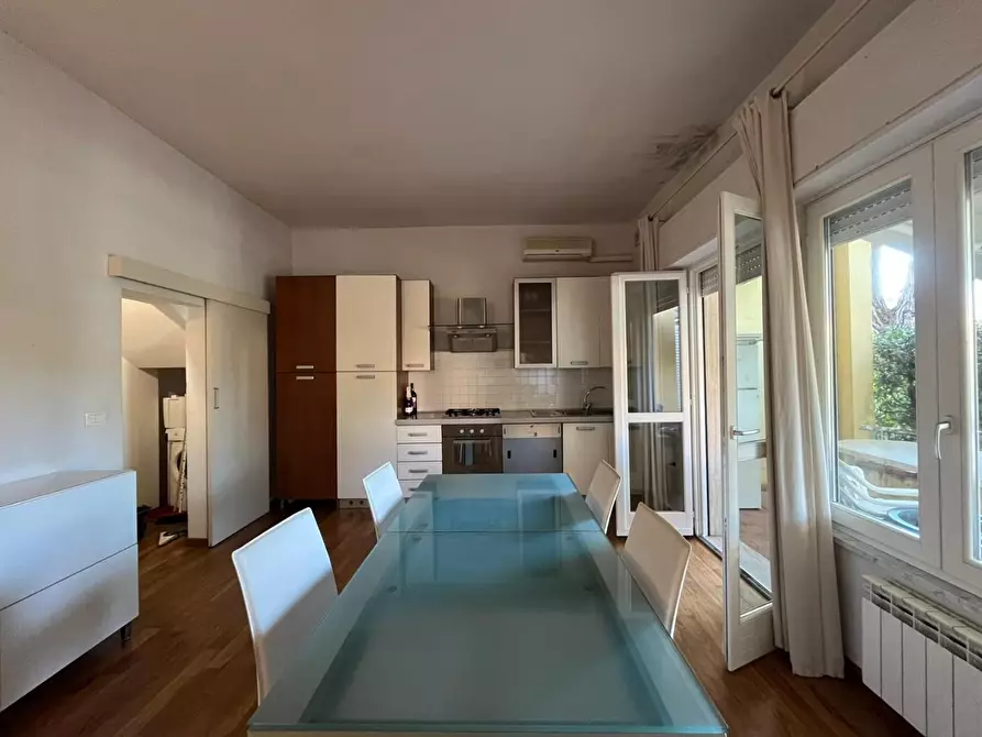 Immagine 7 di Casa trifamiliare in vendita  a Camaiore