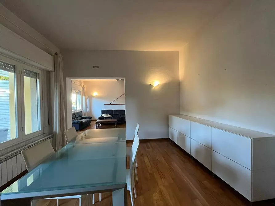 Immagine 4 di Casa trifamiliare in vendita  a Camaiore