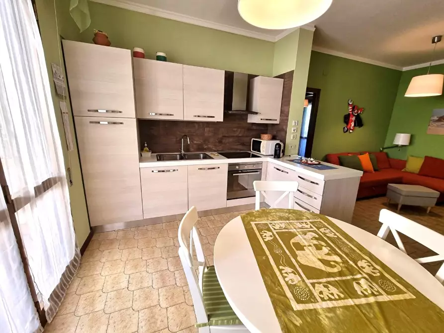 Immagine 4 di Appartamento in vendita  a Viareggio