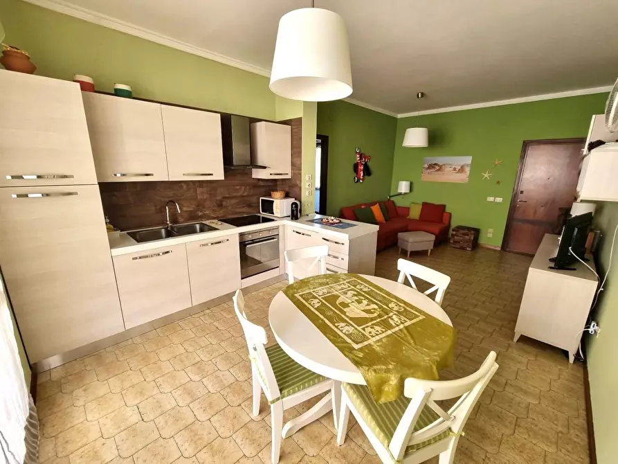 Immagine 2 di Appartamento in vendita  a Viareggio