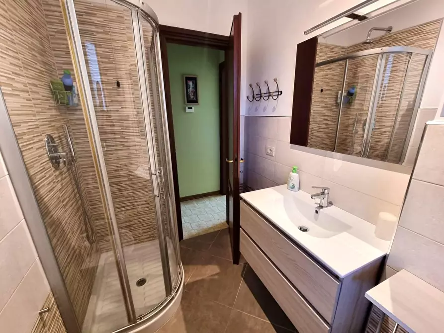 Immagine 8 di Appartamento in vendita  a Viareggio