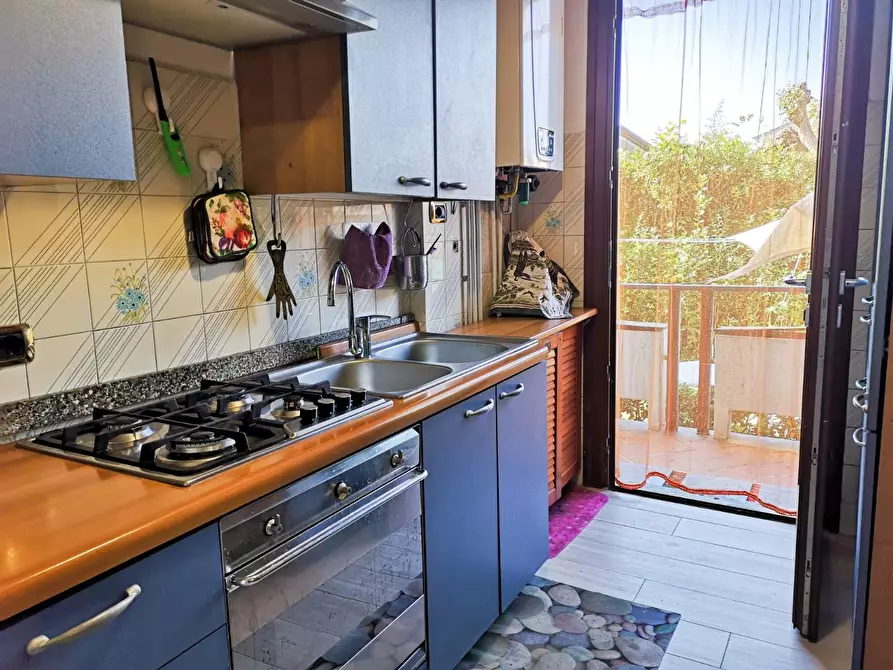 Immagine 10 di Appartamento in vendita  a Massa