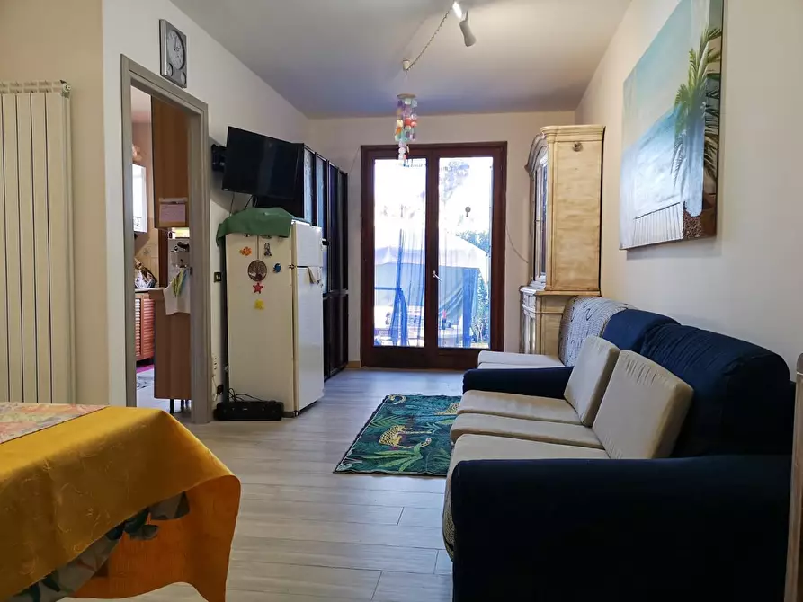 Immagine 5 di Appartamento in vendita  a Massa