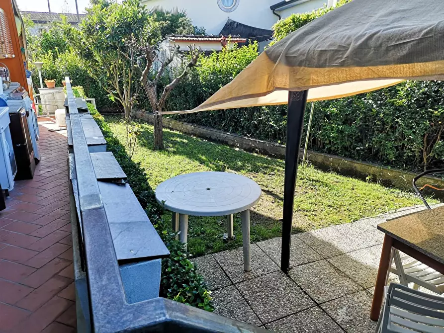 Immagine 24 di Appartamento in vendita  a Massa