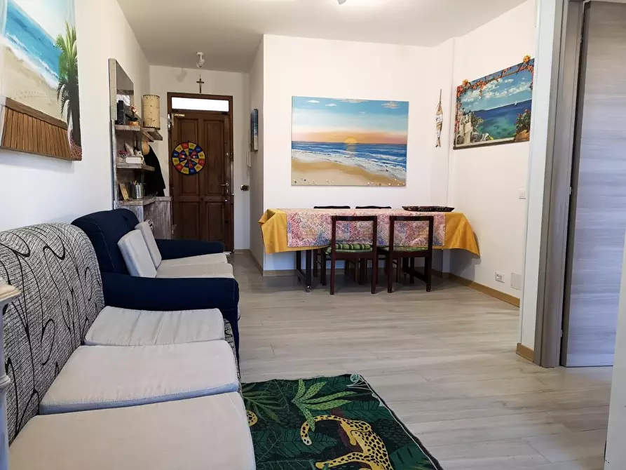 Immagine 3 di Appartamento in vendita  a Massa