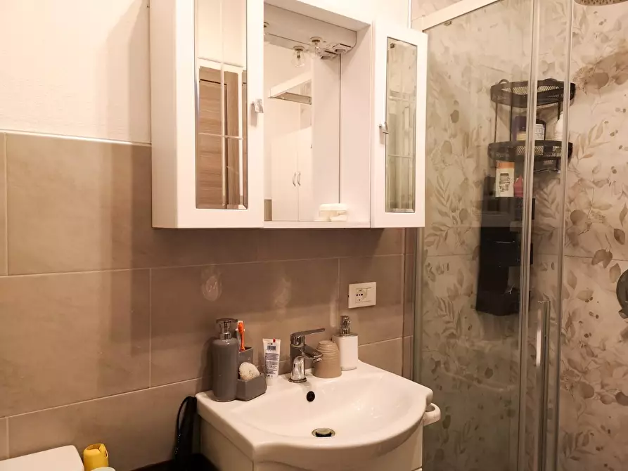 Immagine 22 di Appartamento in vendita  a Massa