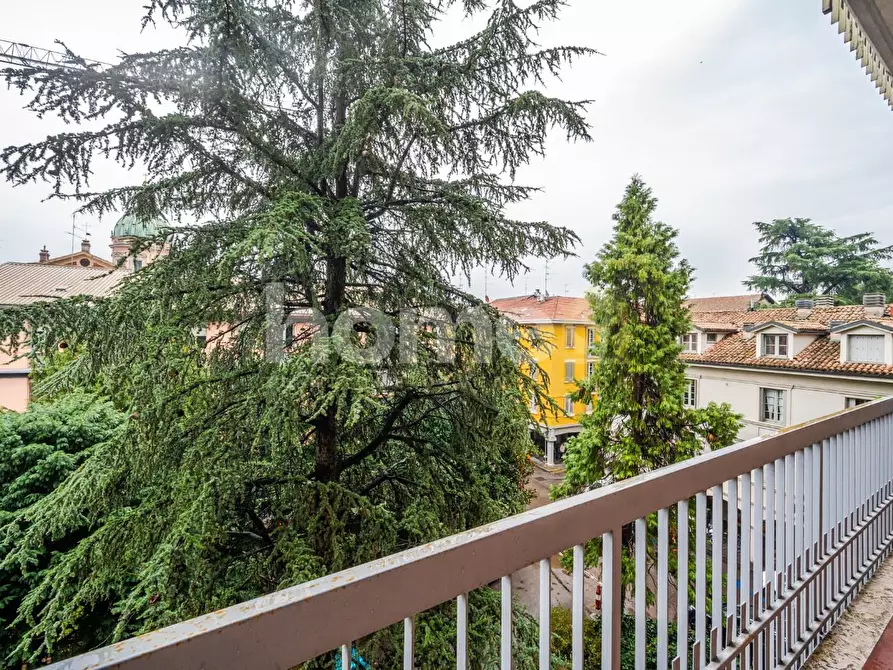 Immagine 48 di Appartamento in vendita  a Reggio Nell'emilia