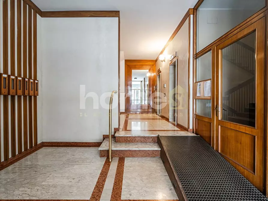 Immagine 49 di Appartamento in vendita  a Reggio Nell'emilia