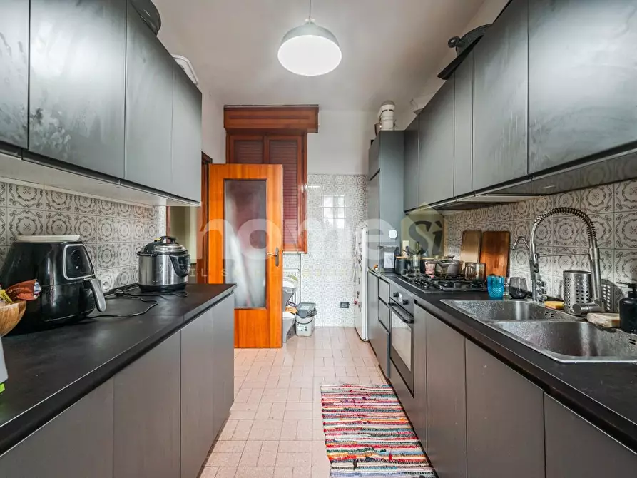 Immagine 11 di Appartamento in vendita  a Reggio Nell'emilia