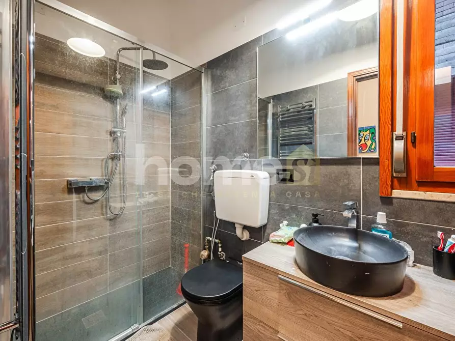 Immagine 21 di Appartamento in vendita  a Reggio Nell'emilia