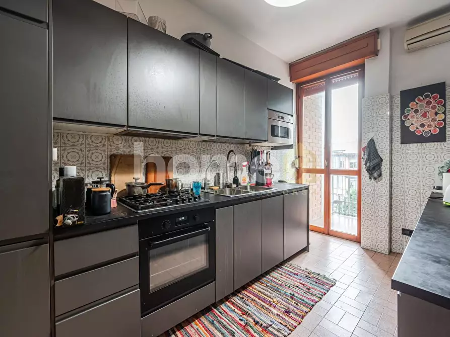 Immagine 12 di Appartamento in vendita  a Reggio Nell'emilia