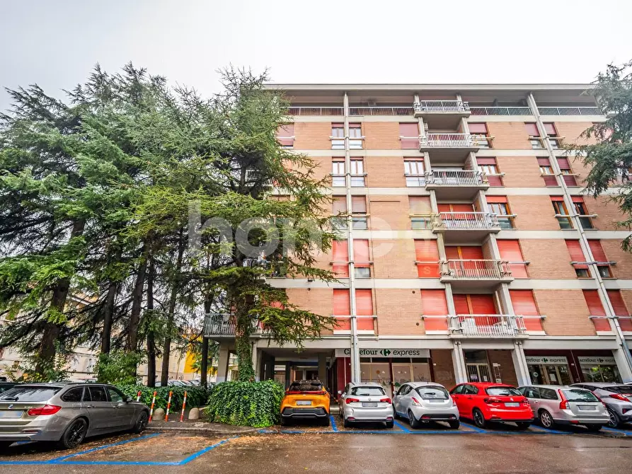 Immagine 50 di Appartamento in vendita  a Reggio Nell'emilia