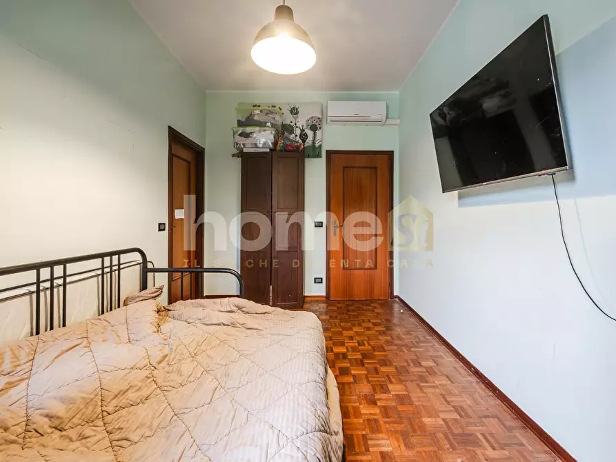 Immagine 38 di Appartamento in vendita  a Reggio Nell'emilia