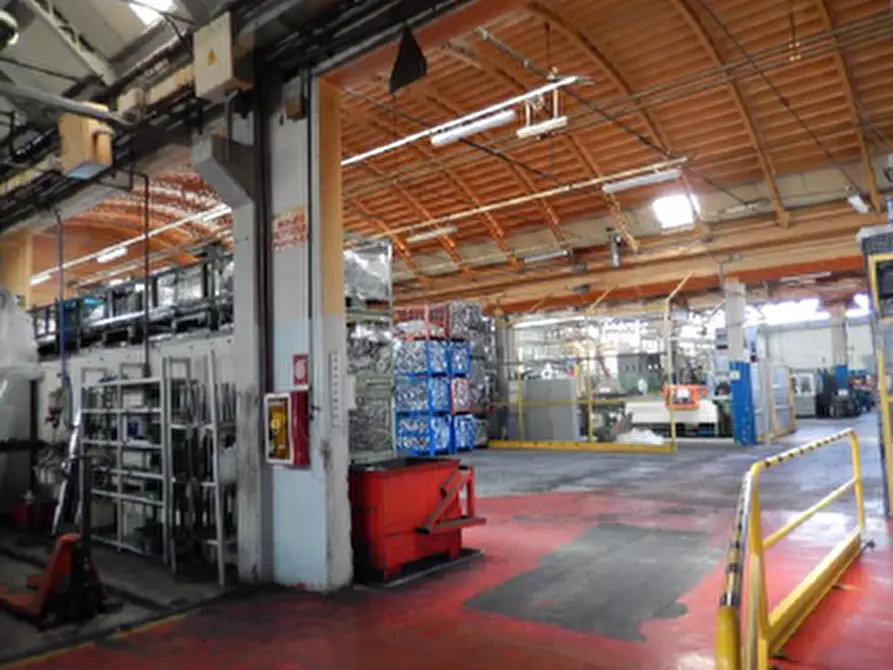 Immagine 10 di Capannone industriale in vendita  a Nichelino