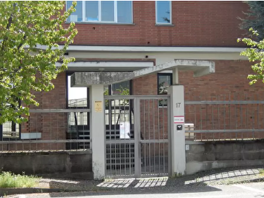 Immagine 2 di Capannone industriale in vendita  a Nichelino