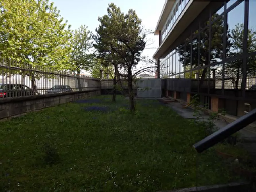 Immagine 11 di Capannone industriale in vendita  a Nichelino