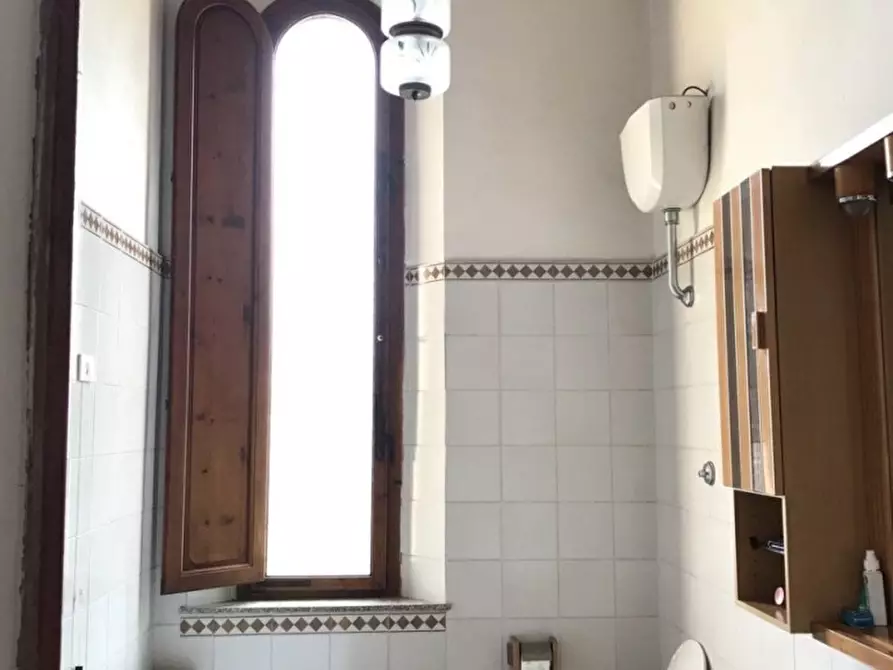 Immagine 12 di Villa in vendita  a Crespina Lorenzana