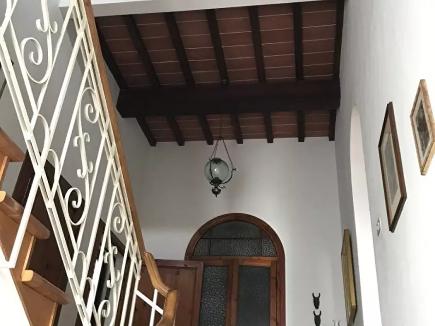 Immagine 5 di Villa in vendita  a Crespina Lorenzana