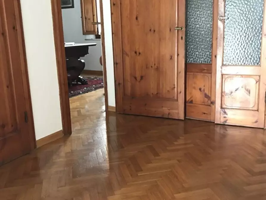 Immagine 14 di Villa in vendita  a Crespina Lorenzana