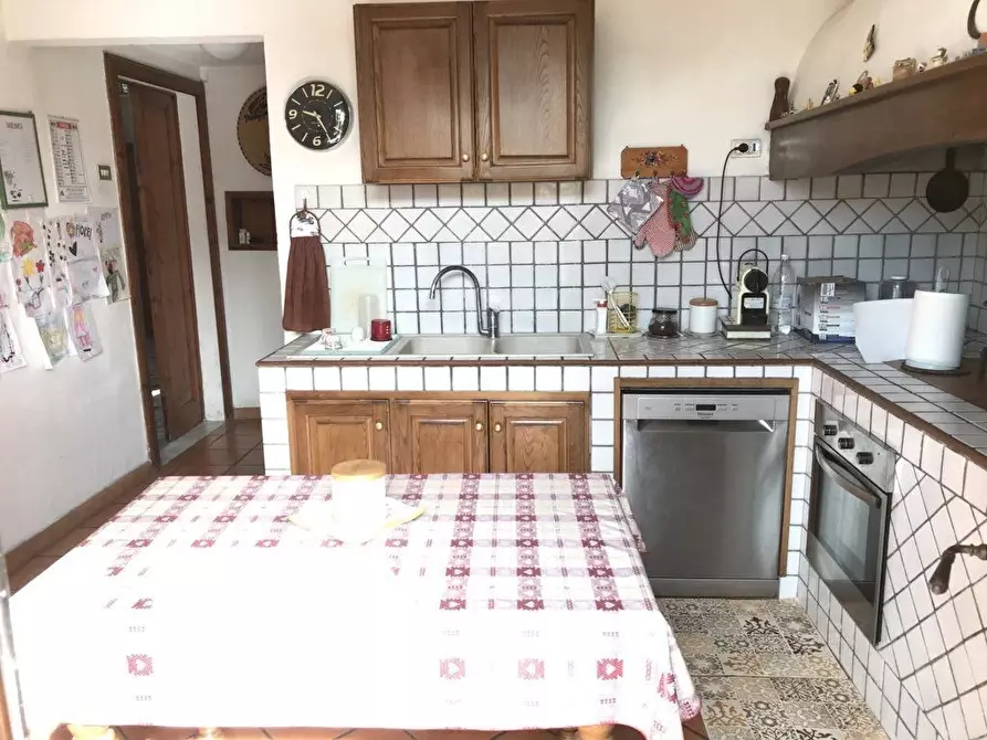 Immagine 7 di Villa in vendita  a Crespina Lorenzana