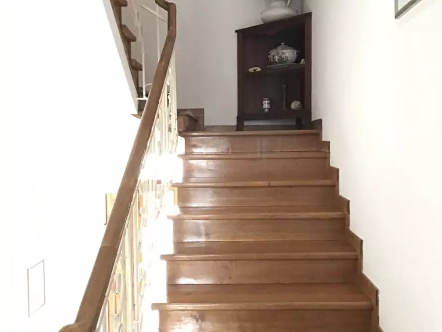 Immagine 19 di Villa in vendita  a Crespina Lorenzana