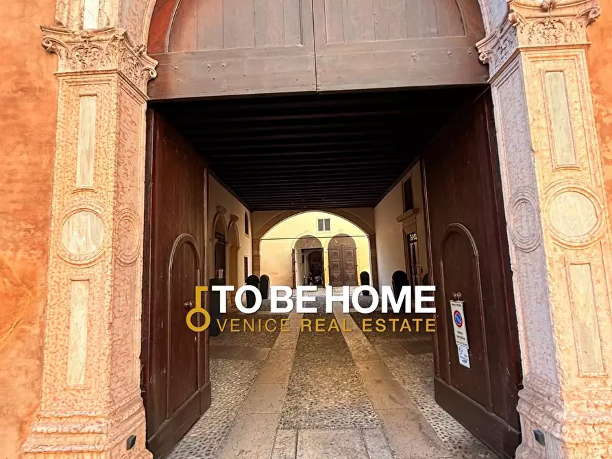 Immagine 16 di Mansarda in vendita  a Vicenza