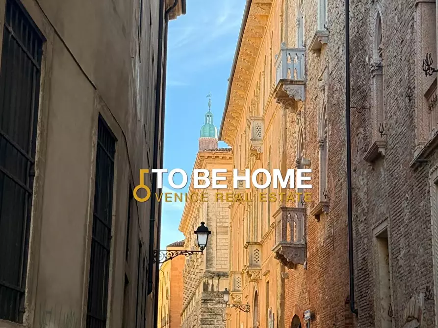 Immagine 21 di Mansarda in vendita  a Vicenza