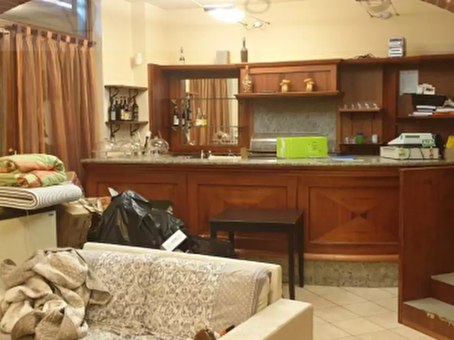 Immagine 1 di Negozio in vendita  a Forno Canavese