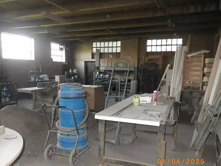 Immagine 7 di Laboratorio in vendita  a Rivarolo Canavese
