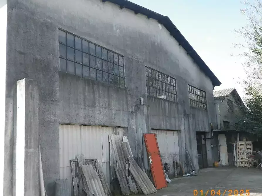 Immagine 10 di Laboratorio in vendita  a Rivarolo Canavese