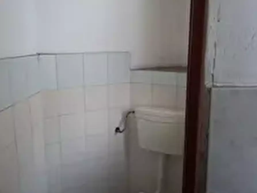 Immagine 14 di Laboratorio in vendita  a Torino