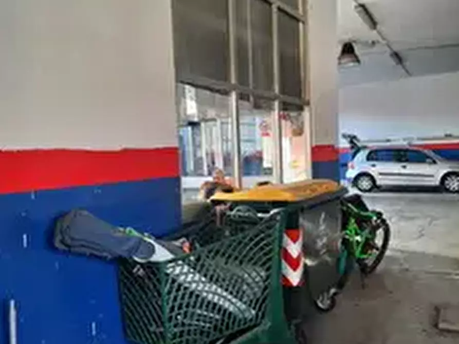 Immagine 6 di Laboratorio in vendita  a Torino