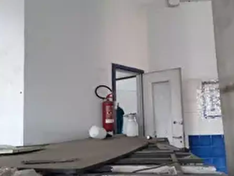 Immagine 12 di Laboratorio in vendita  a Torino