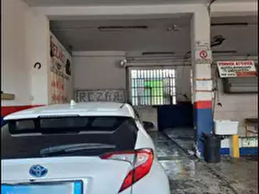 Immagine 2 di Laboratorio in vendita  a Torino