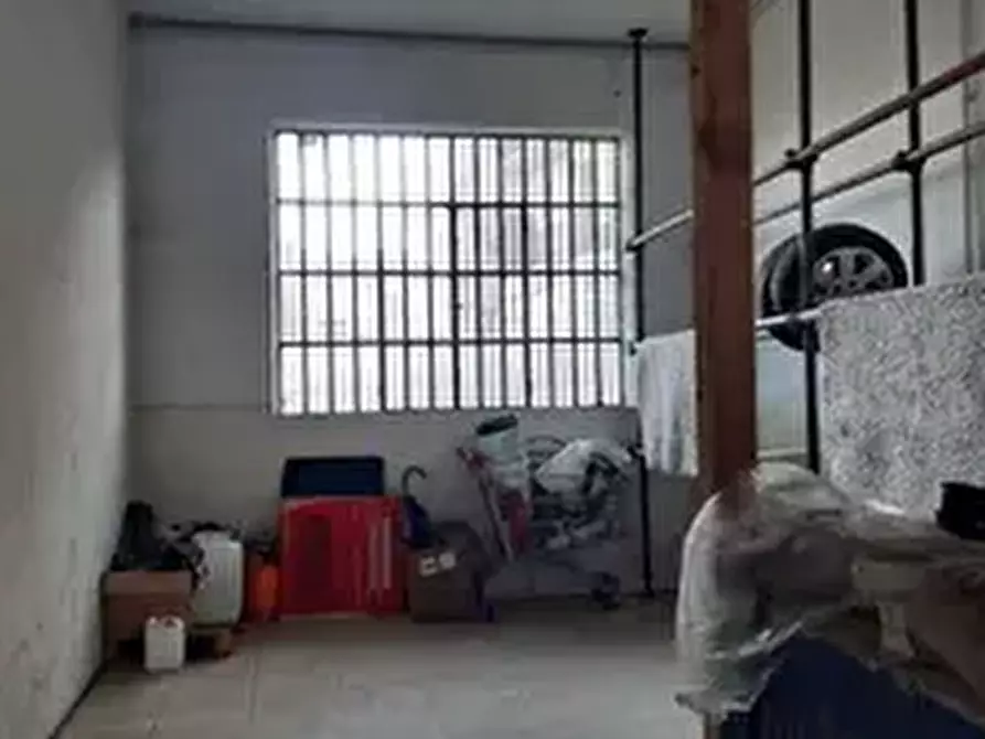 Immagine 11 di Laboratorio in vendita  a Torino