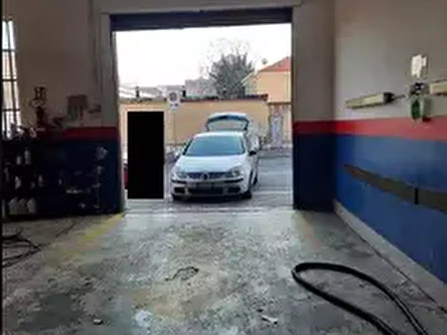 Immagine 18 di Laboratorio in vendita  a Torino